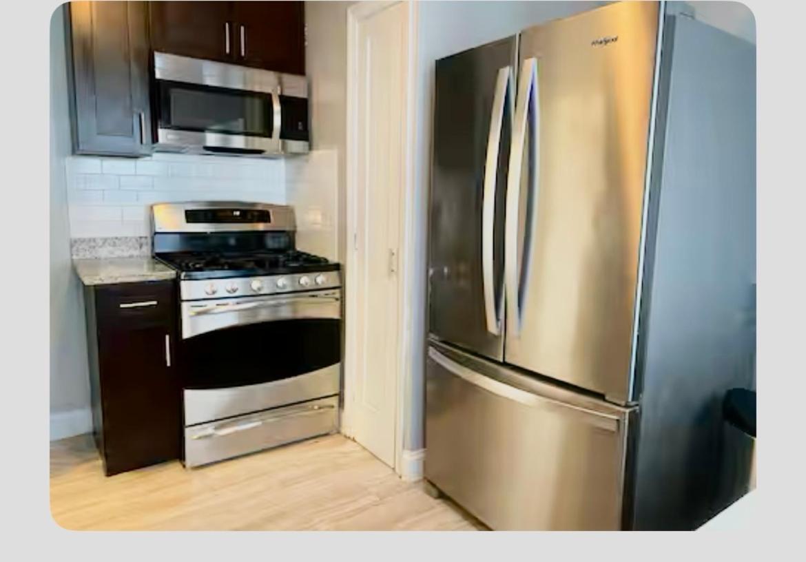 Cozy, Upstairs Apartment Pets Welcome With Fee Family Friendly Close To Everything Cleveland Exterior photo